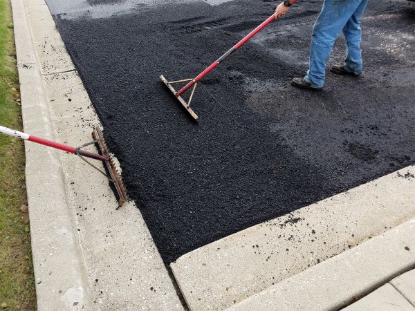 Asphalt Driveway Service in Battle Ground